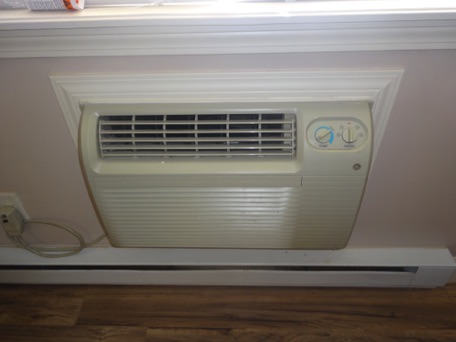 Our apartments come with Air Conditioners
Our apartments come with Air Conditioners